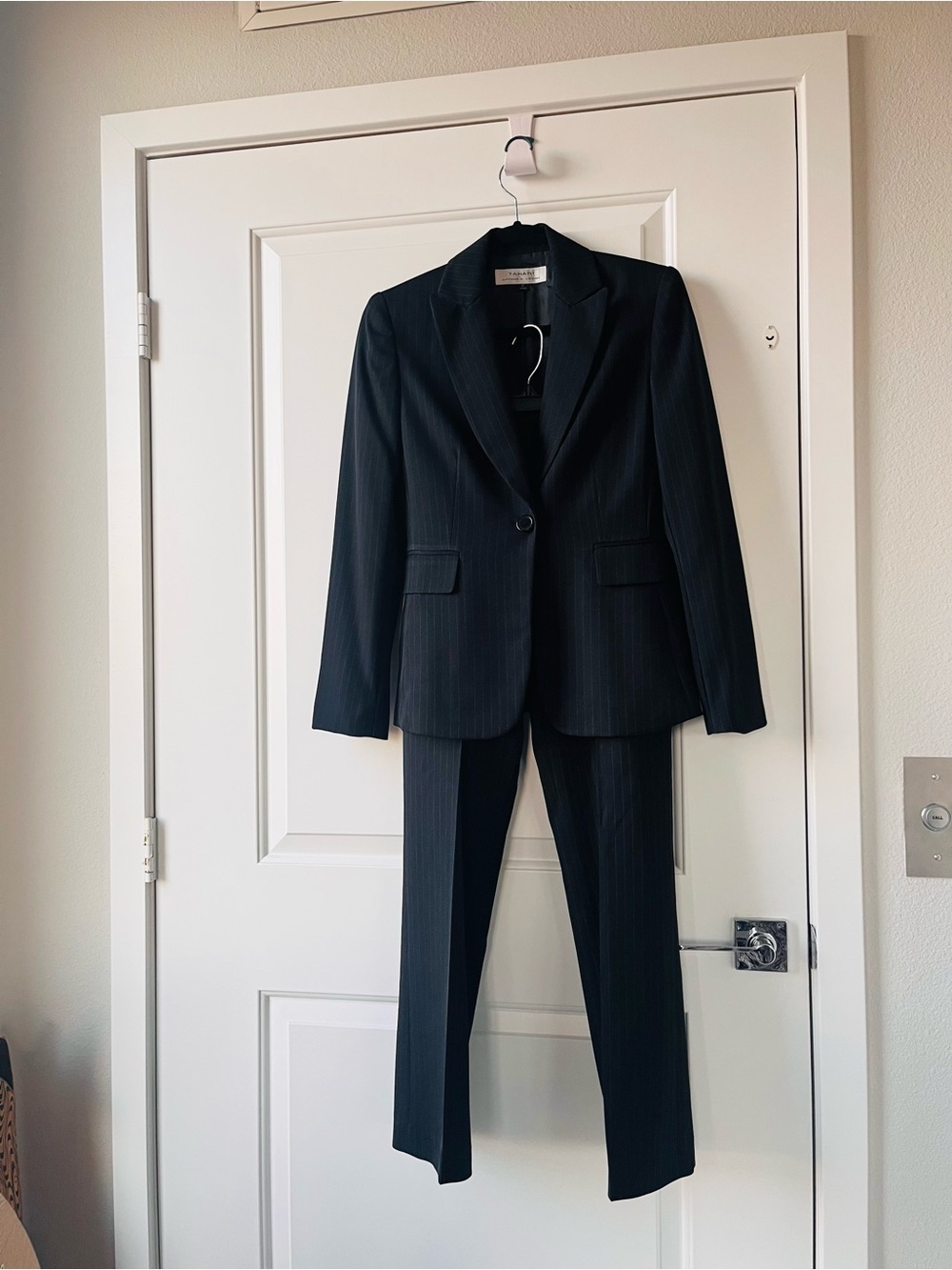 Tahari ASL Women's Black Pinstripe Blazer & Pants Set In Size 2